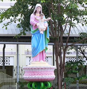 Holy Cross College Campus